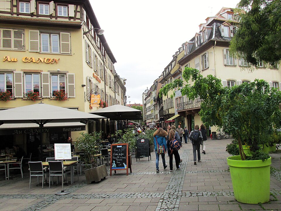 strasbourg krutenau place du corbeau panoramio